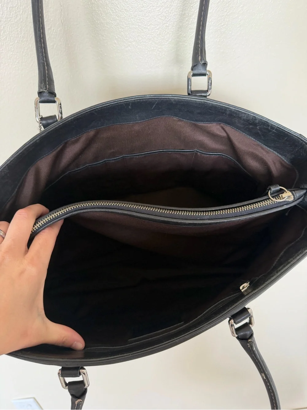 COACH Vintage H2S-9426 Black Leather Tote Computer Bag with Black Wristlet